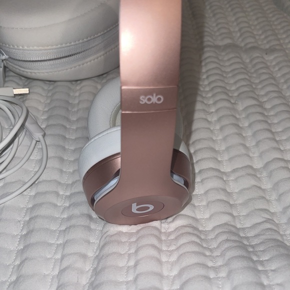 SOLD ON CROSS POST - Picture 2 of 5